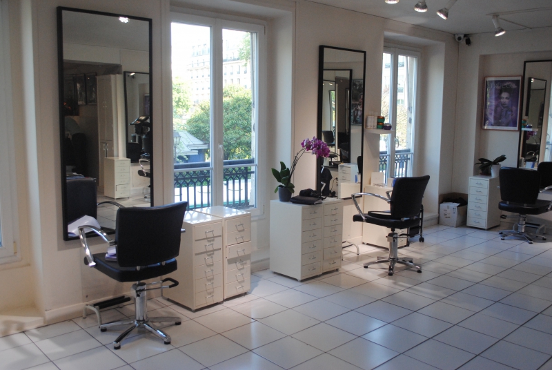 salon-coiffure-ROUBION-min_floor-home-office-property-living-room-room-781228-pxhere.com